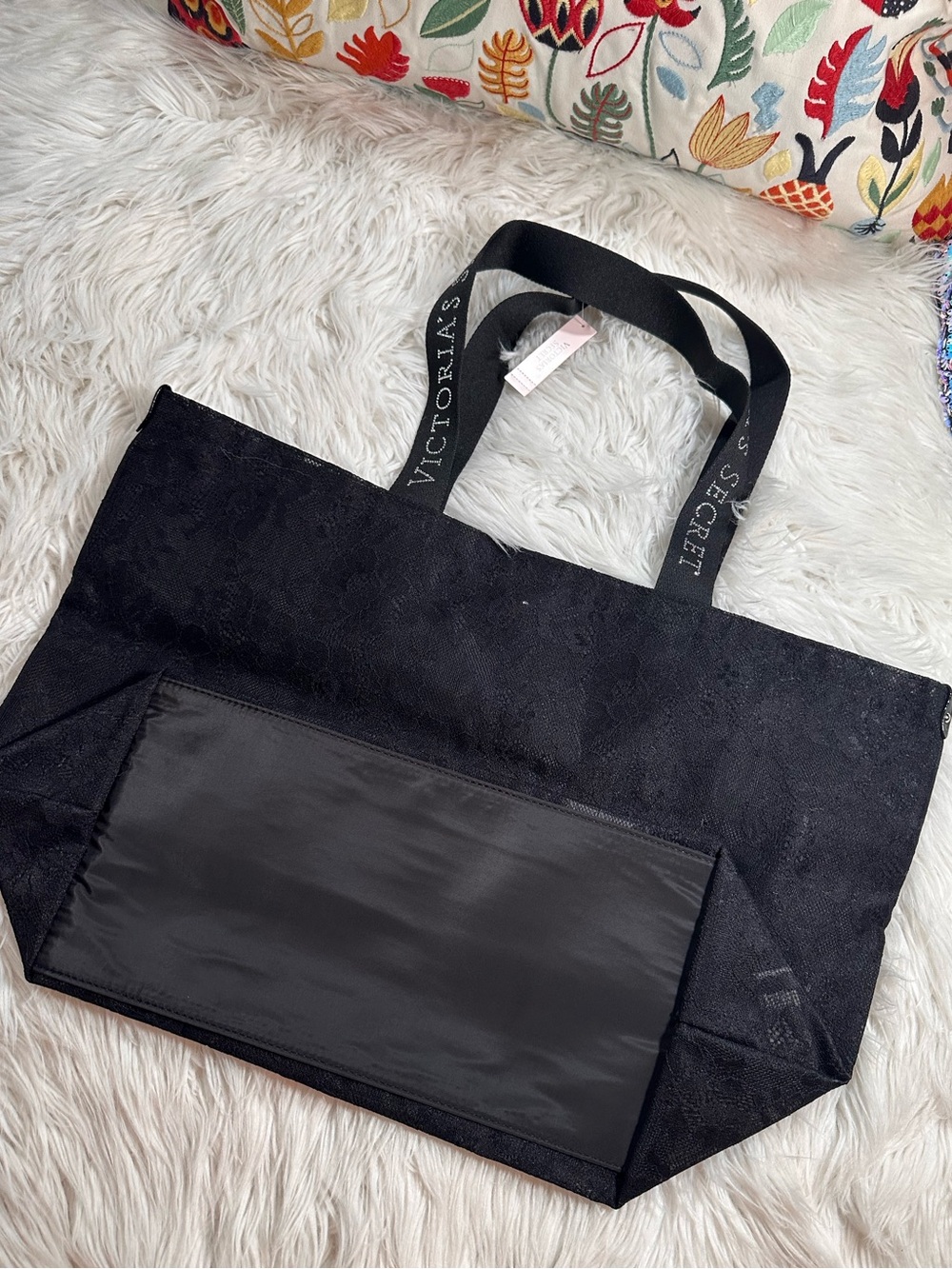 VS • Lace and Rhinestone Snap Closure Tote - Picture 5 of 17